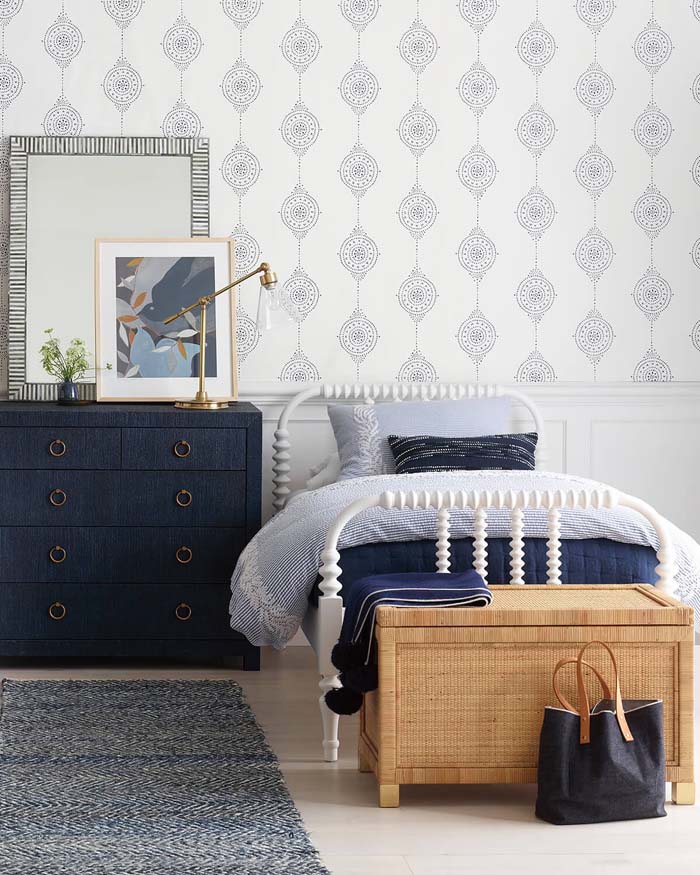 White Wallpaper With Navy Blue Pattern