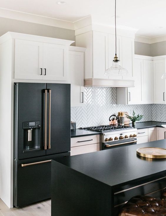 What Color Cabinets Go With Black Stainless Steel Appliances 6