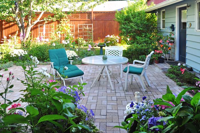 Put in a Small Patio #decorhomeideas