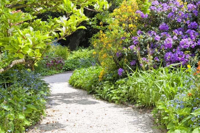 Go With Gravel Garden Walkway #decorhomeideas