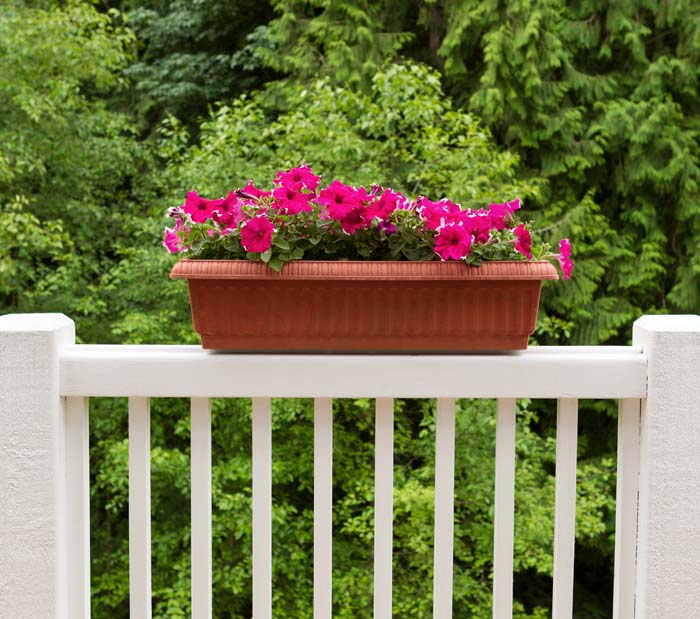 Install Planters on Deck Railing #decorhomeideas