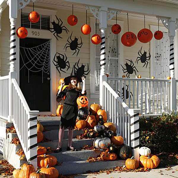 Easy Halloween Porch Decor