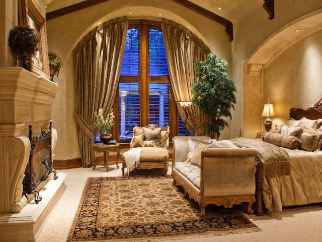 Tuscan Style Romantic Bedroom