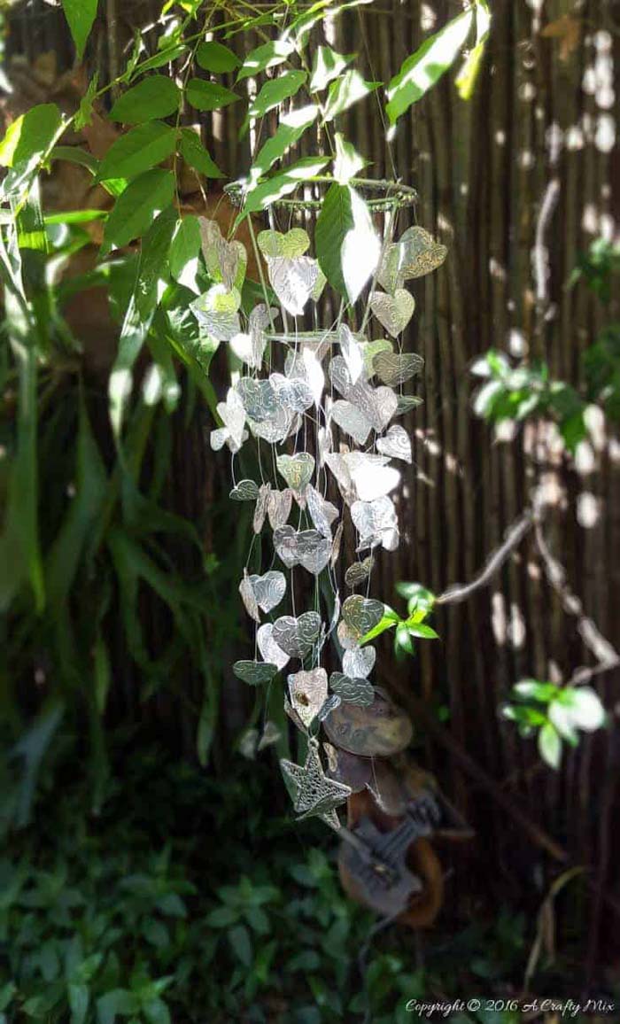 Chain Of Hearts Garden Mobile