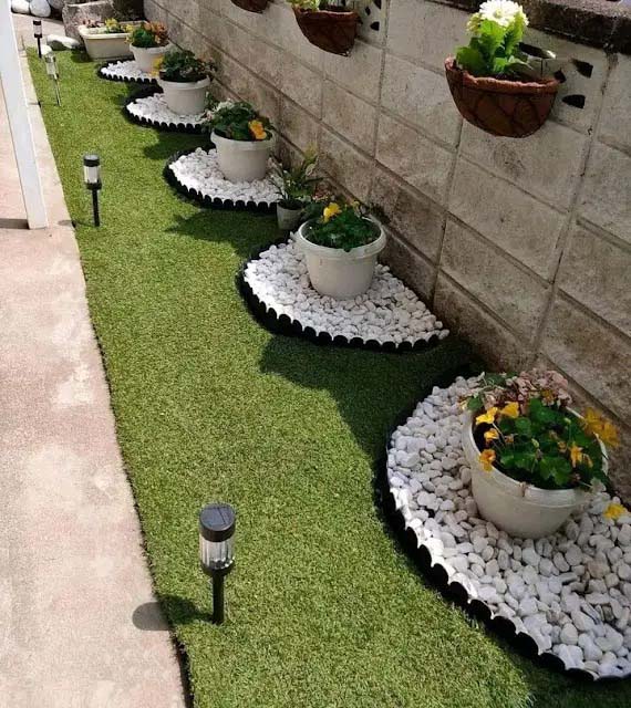 Small Garden Beds With Rocks