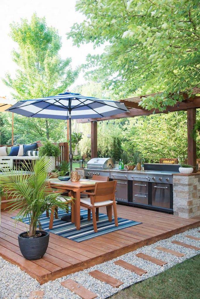 Outdoor Living Space On A Floating Deck