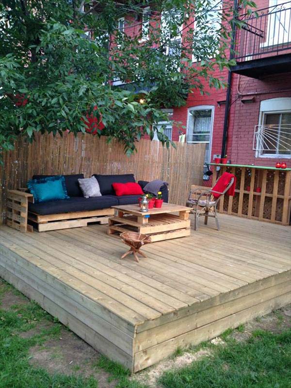 Outdoor Oasis Entirely From Pallets