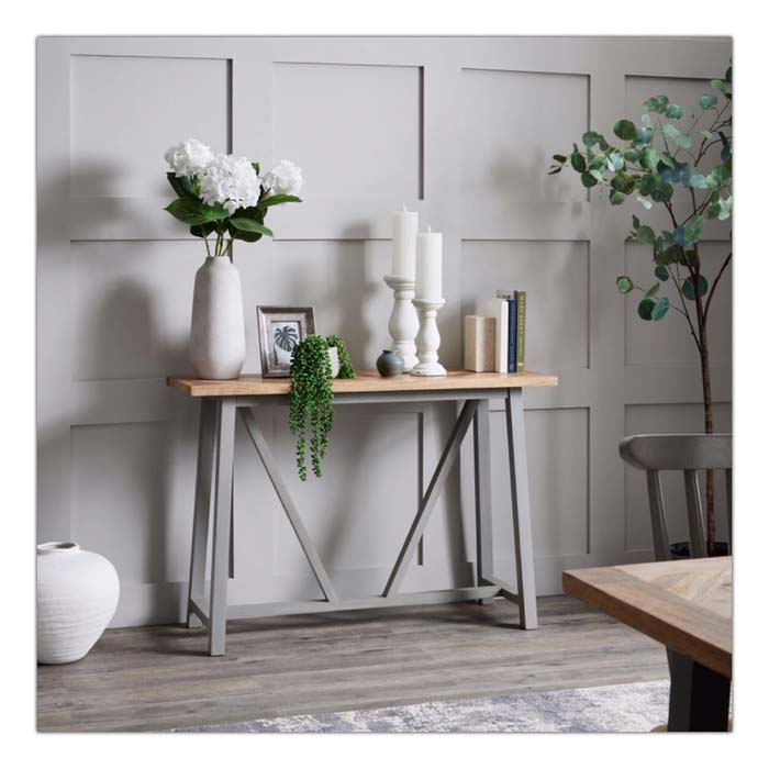 Match The Console Table With The Statement Wall