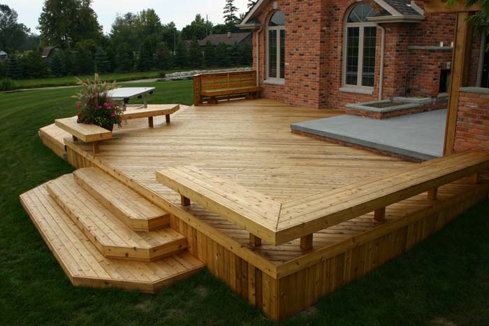 Simply Beautiful Deck Step Design