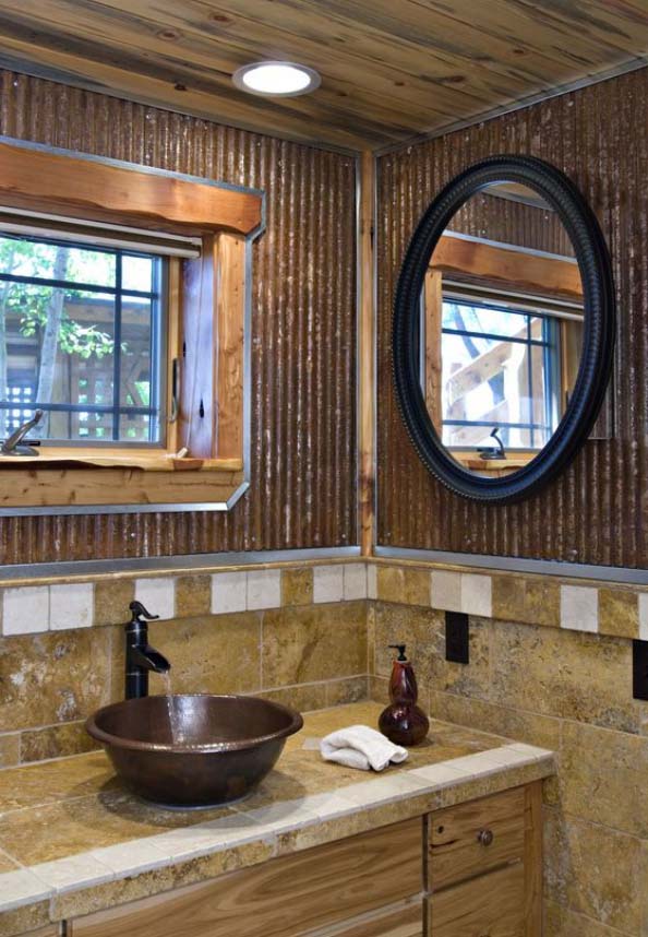 Rusted Sheets As A Bathroom Accent