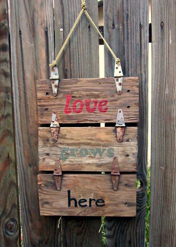 Hinged Slats Sign