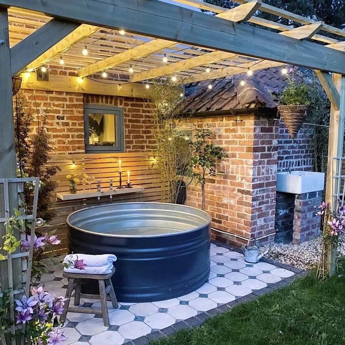 Cozy And Simple Hot Tub Landscaping Idea On A Budget