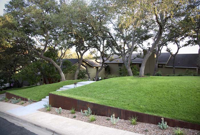 Tan and Brown Gravel Hardscape