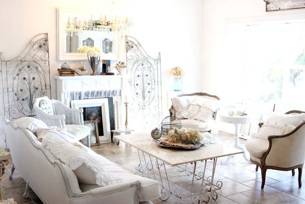 Shabby Chic Living Room Idea In White