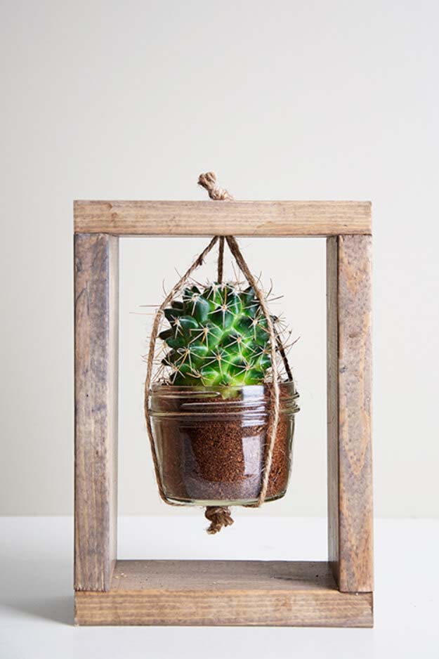 Free-standing Succulent Planter