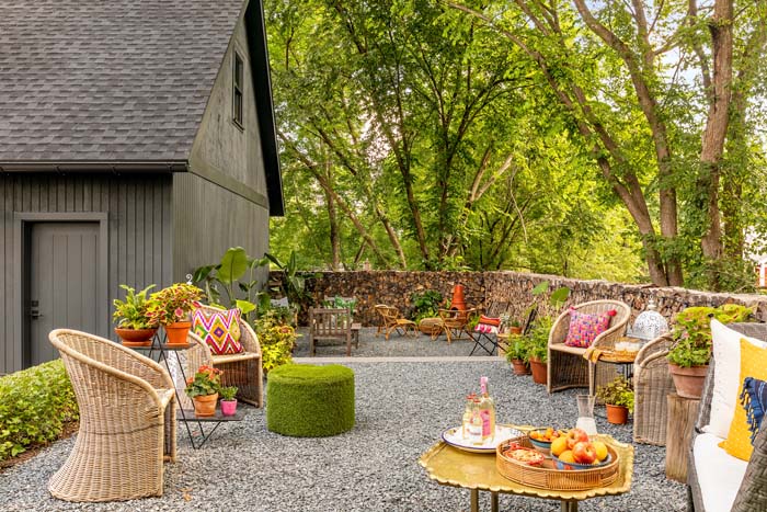 Pea Gravel Patio With Vibrant Accents