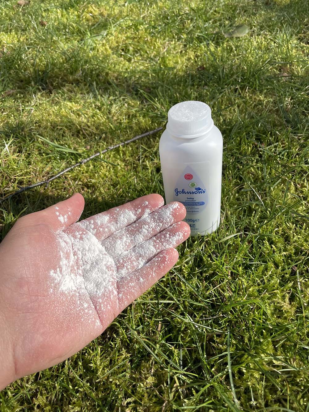 Take Off Gloves With Baby Powder Easily