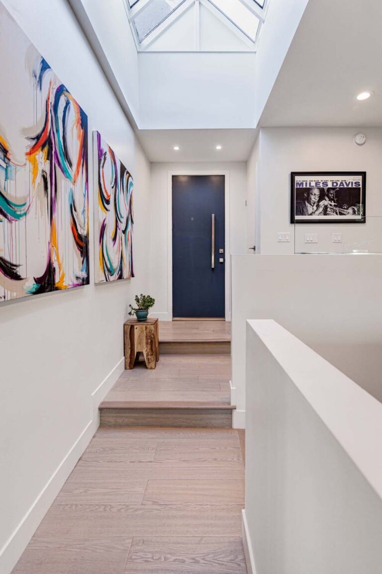 18 Best Blue Front Door Colors ( Trending Hues and Designs )