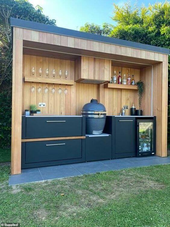 A Versatile Bar