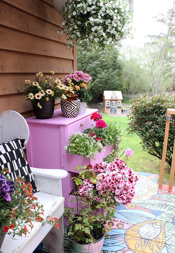  The Flowers Pink Cabinet