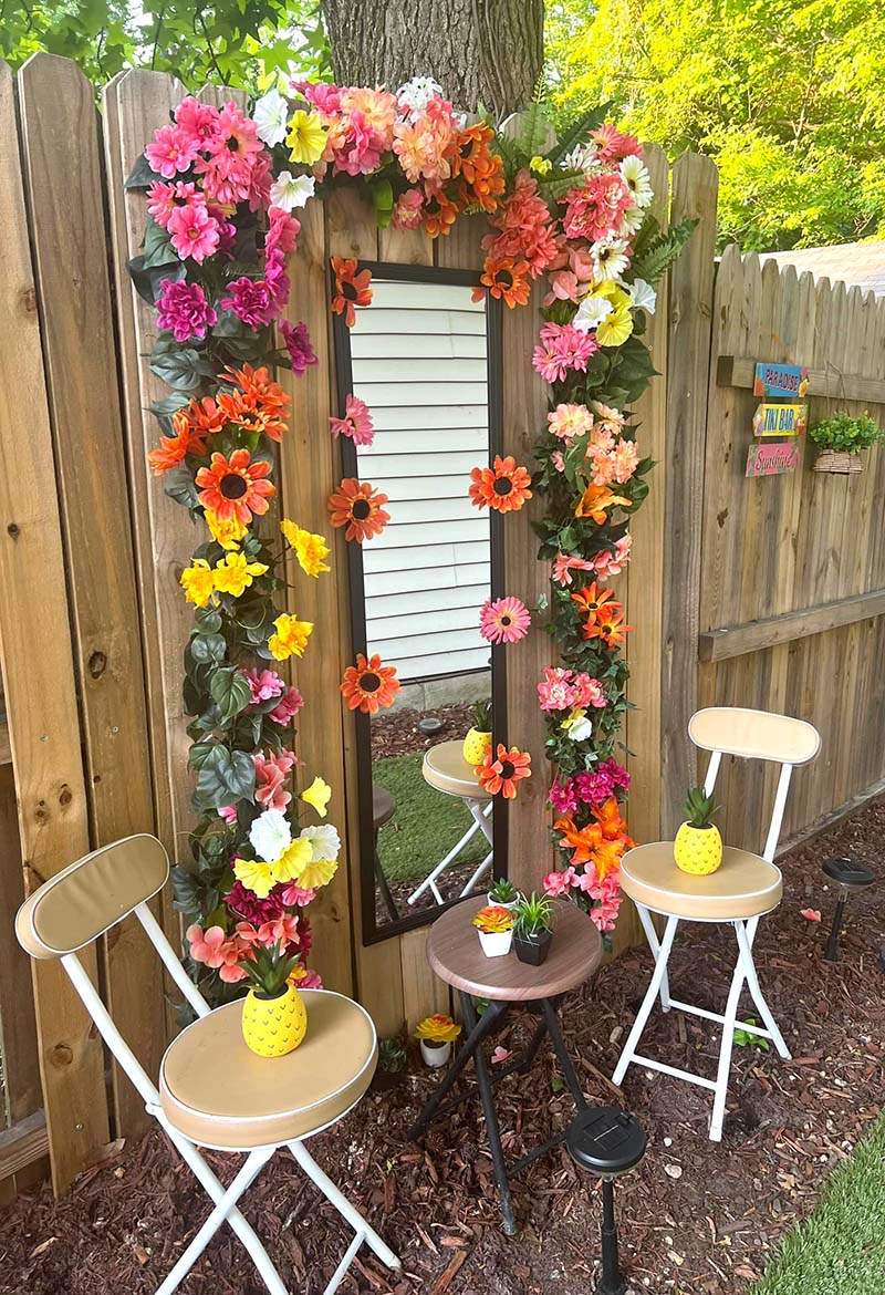 Garden Fence Decoration Idea