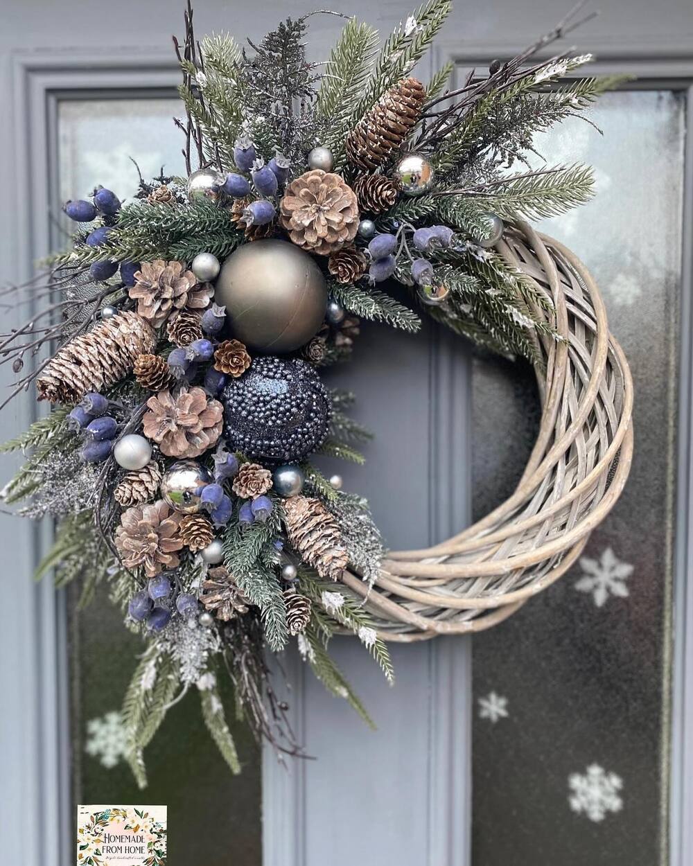 blue and gold christmas decor 16