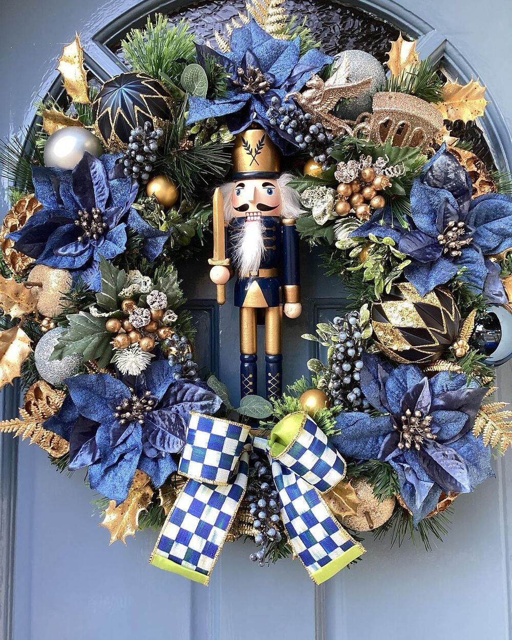 blue and gold christmas decor 18