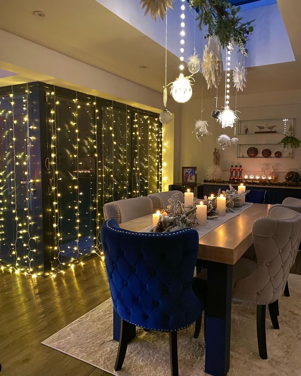 blue and gold christmas decor 19