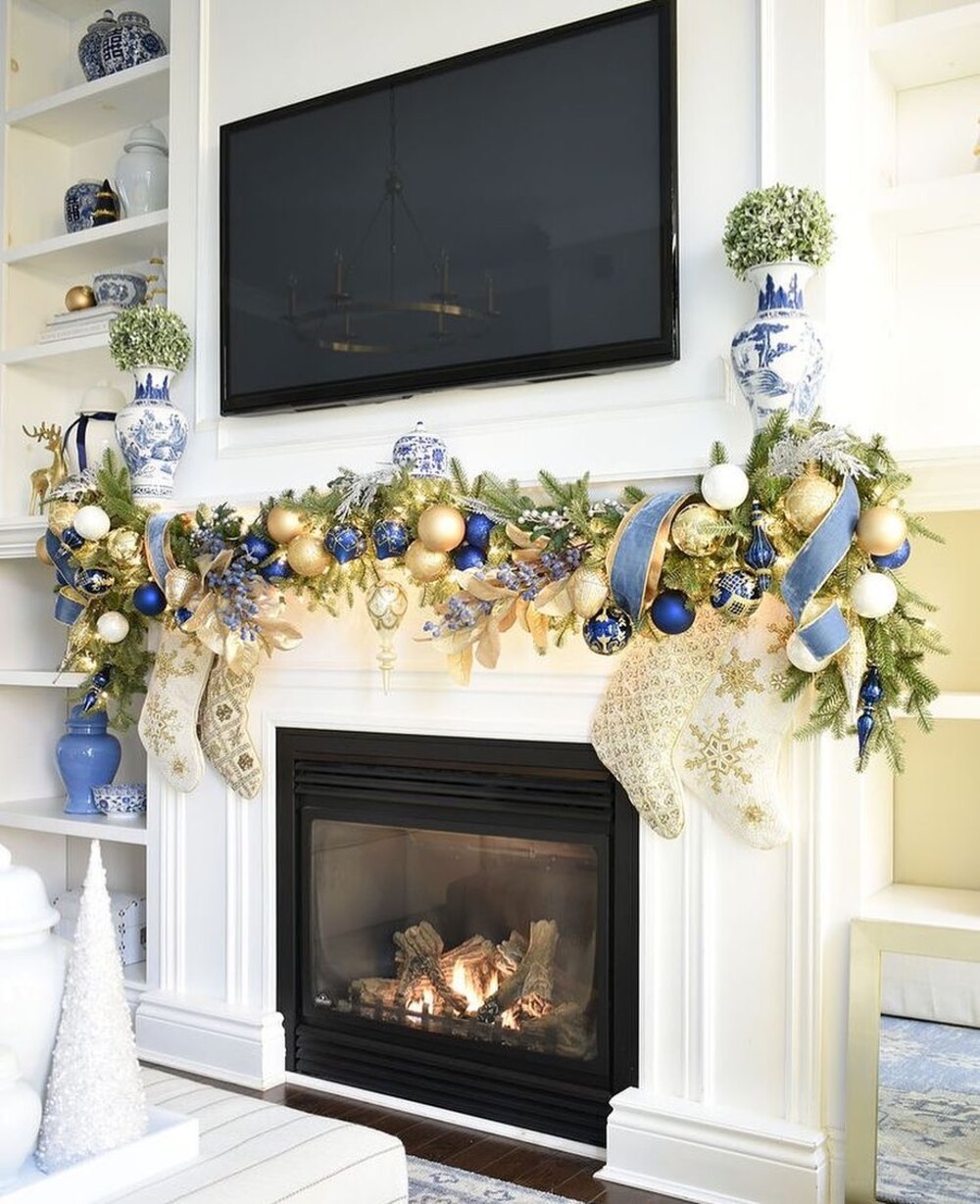 blue and gold christmas decor 2