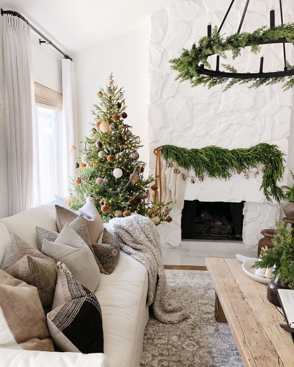 christmas decor ideas 2023 trends colors 7