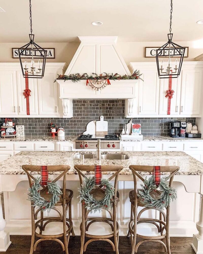 Make Your Kitchen Festive: 9 Easy Steps to Christmas Decor Perfection!