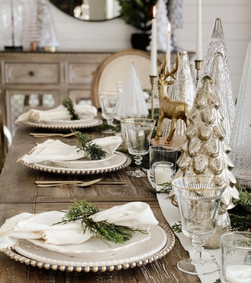 Deck the Halls: 25 Enchanting Christmas Table Decorations to Transform ...