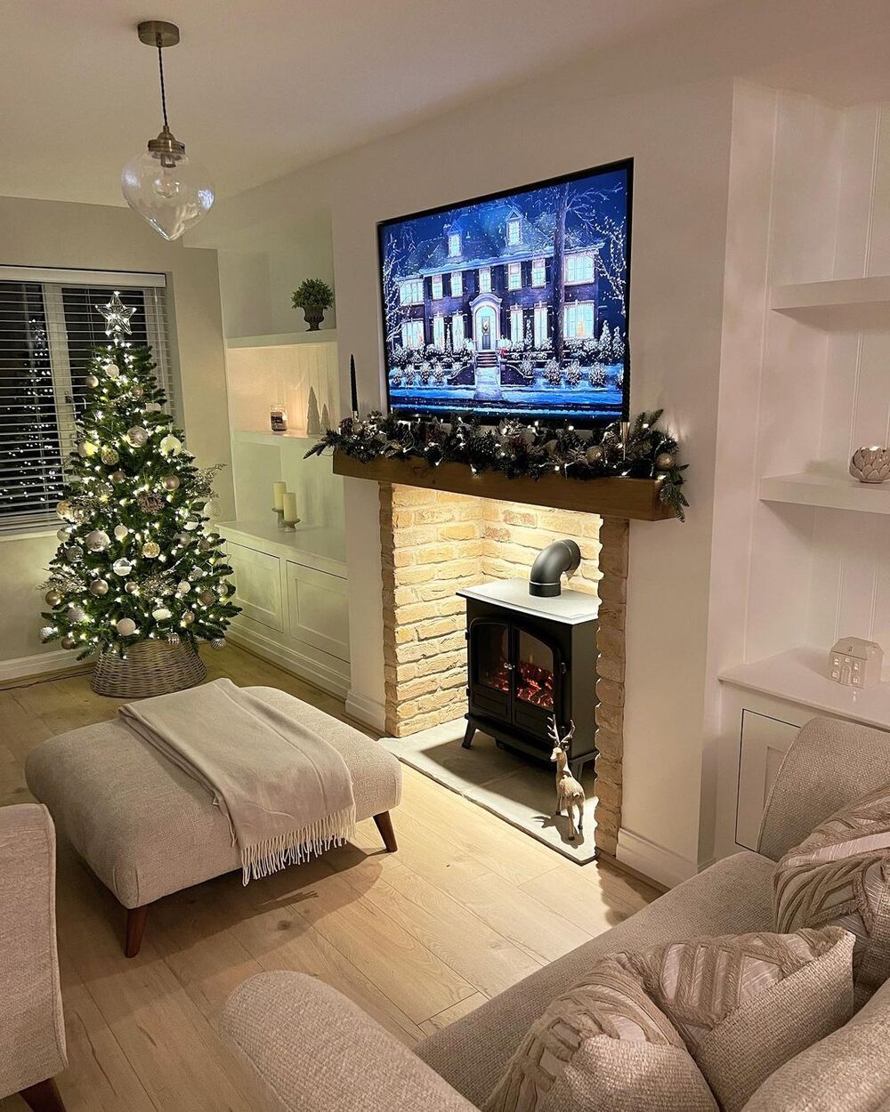 christmas tv stand decor 8