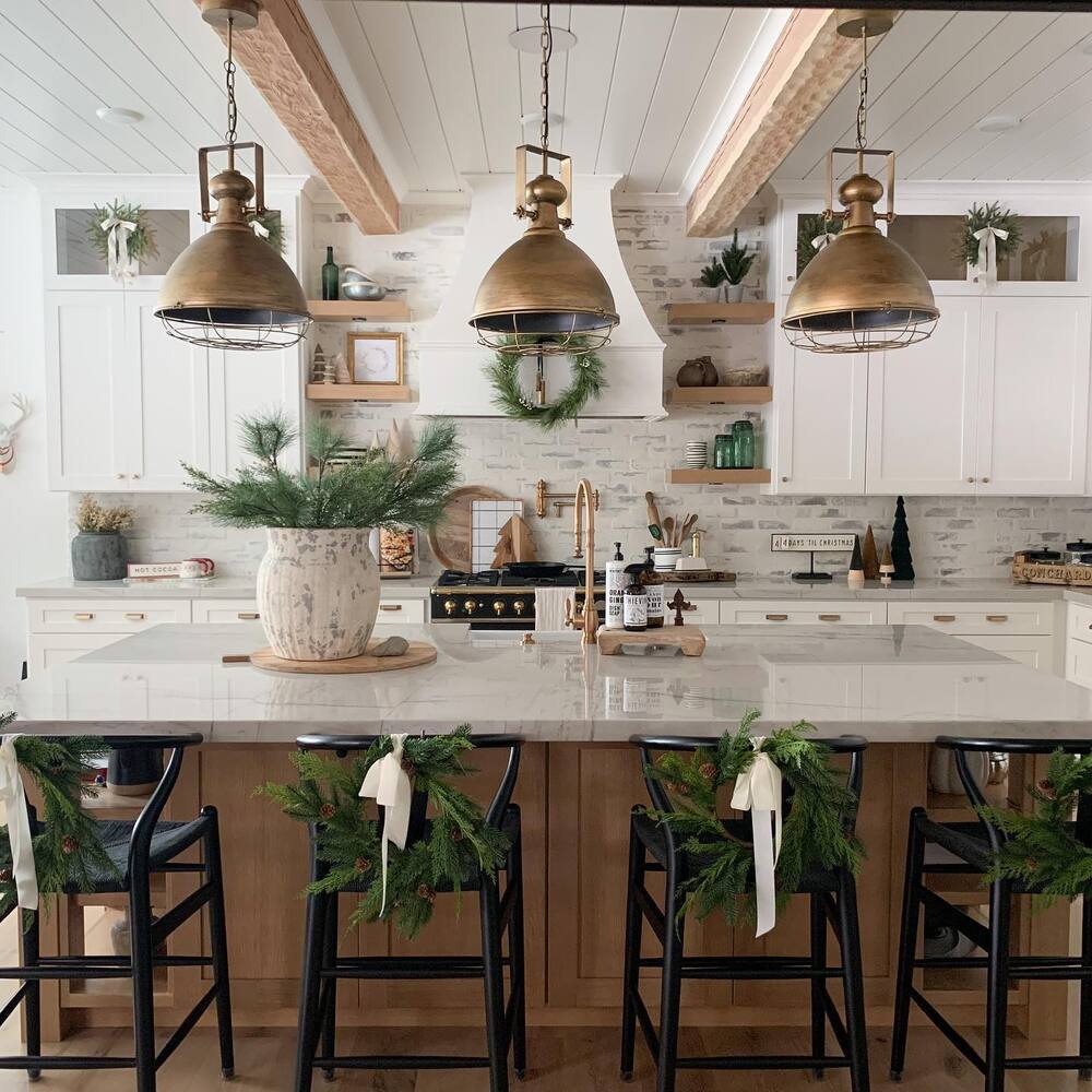 neutral holiday decor 1