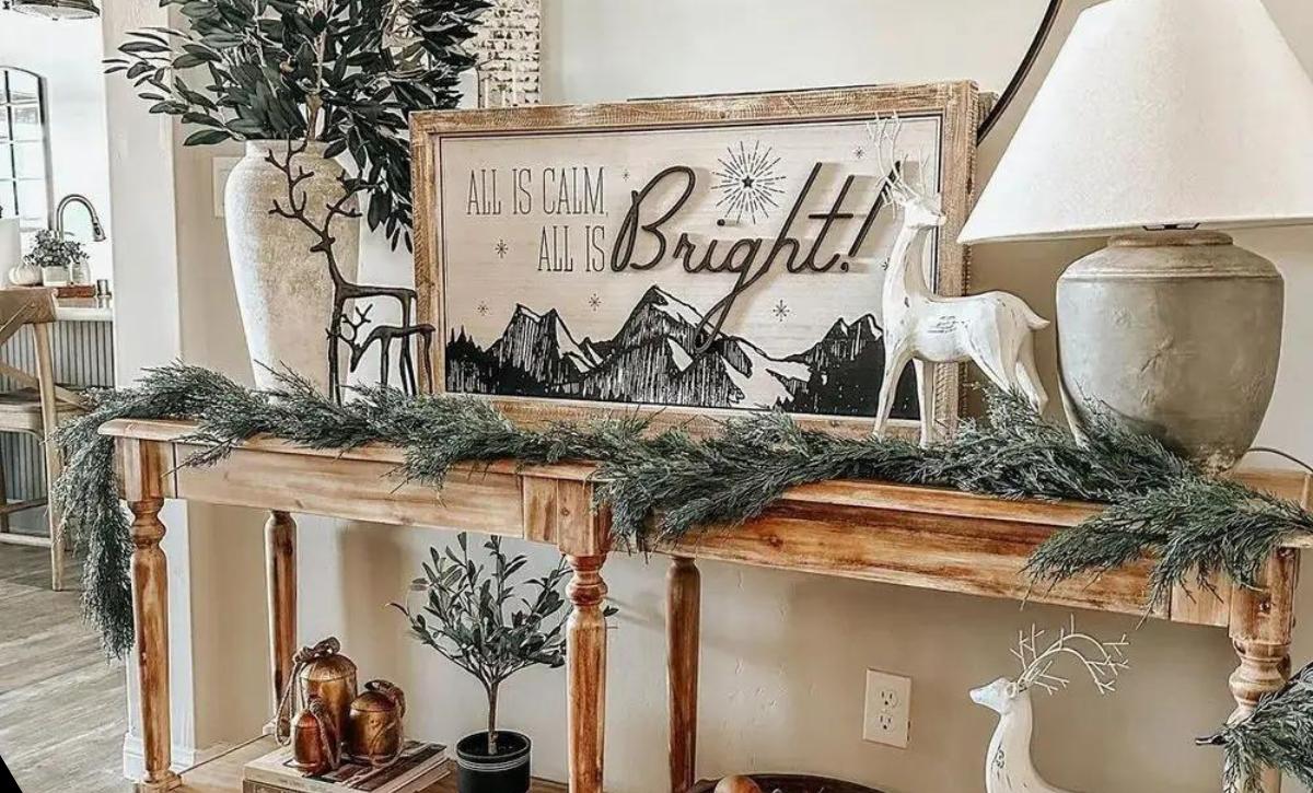 Christmas Entryway Table Decor Ideas