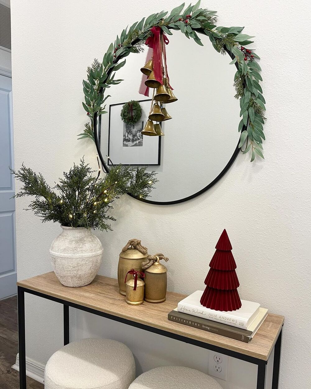 christmas entryway table decor 7