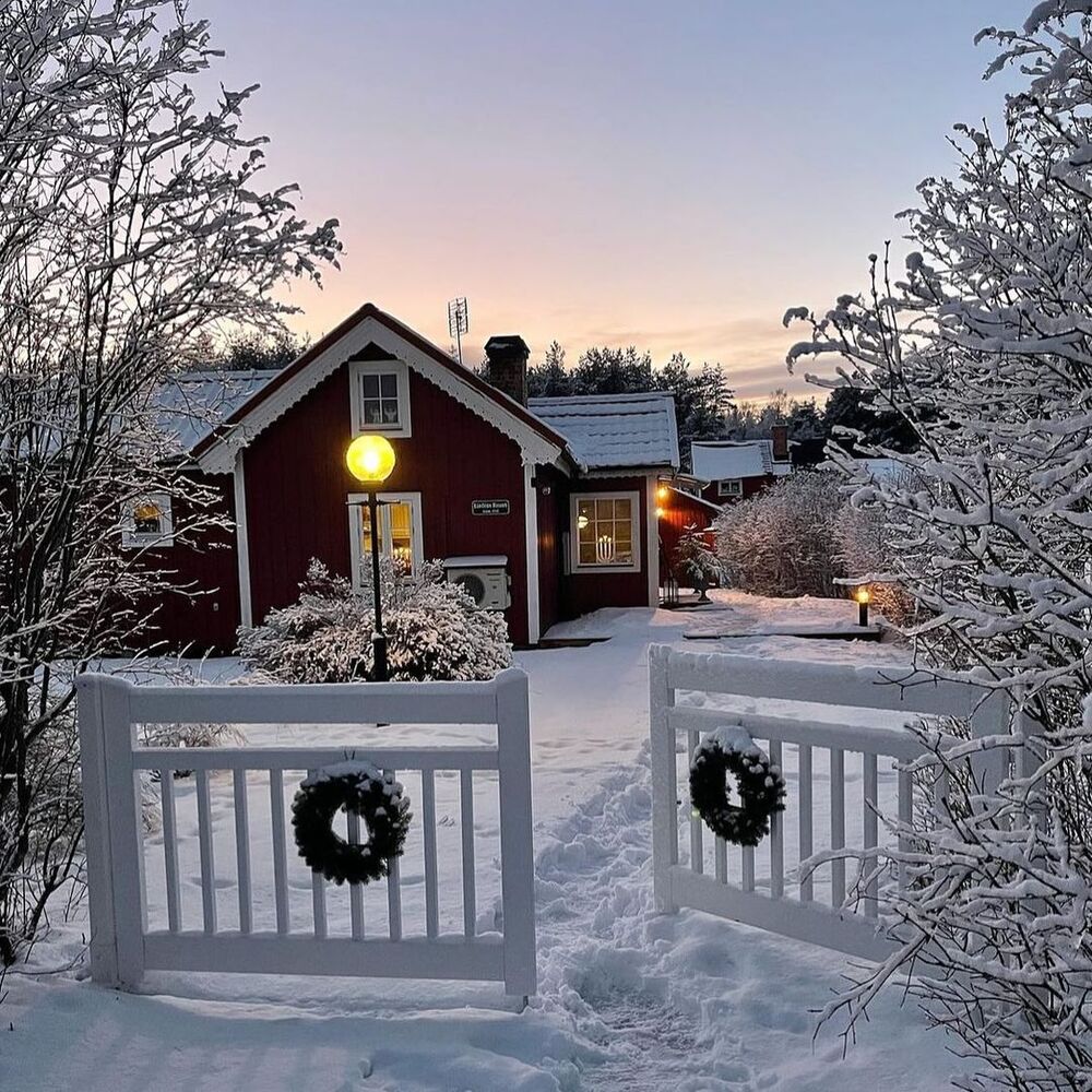 christmas lights on house exterior 20