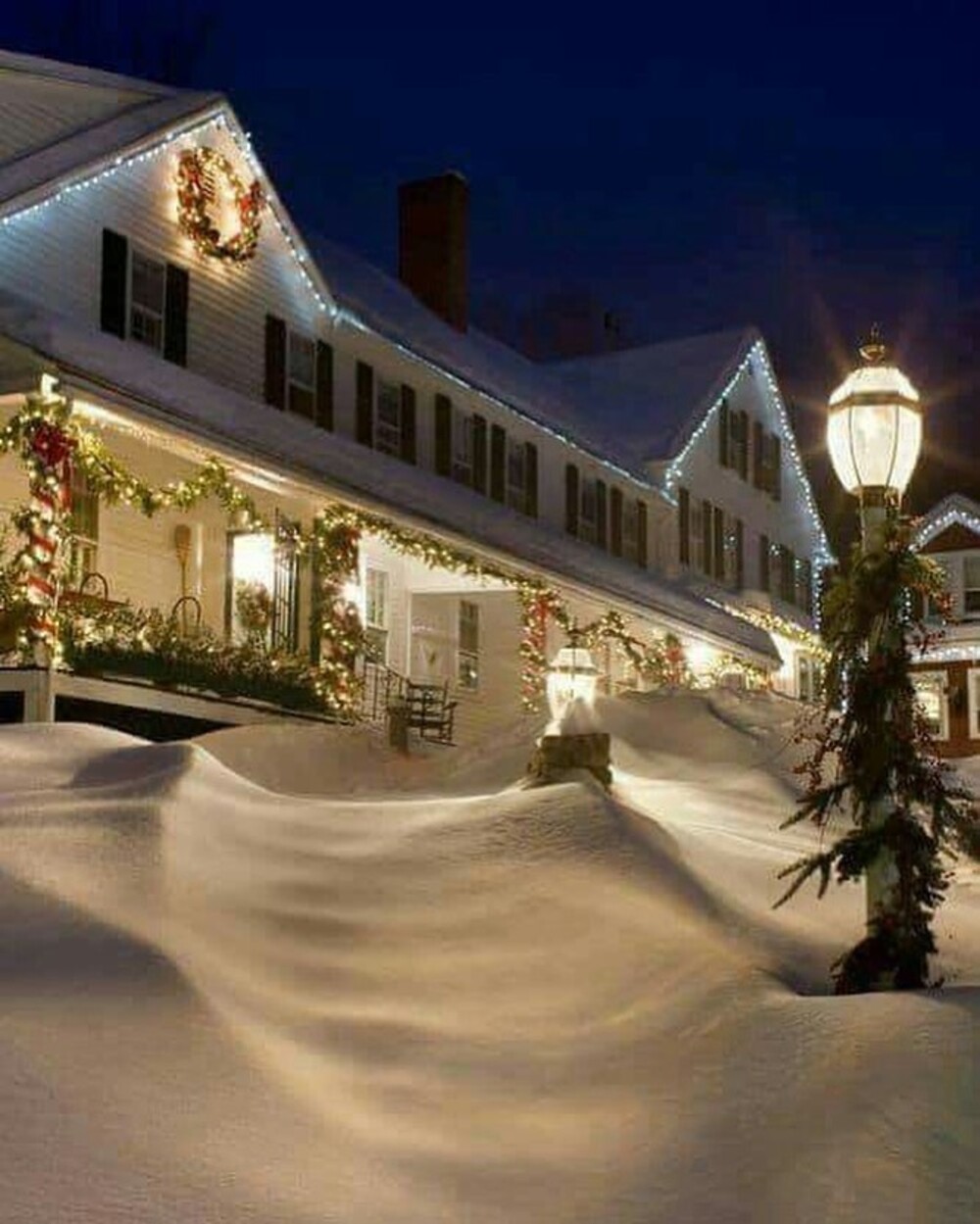 christmas lights on house exterior 21