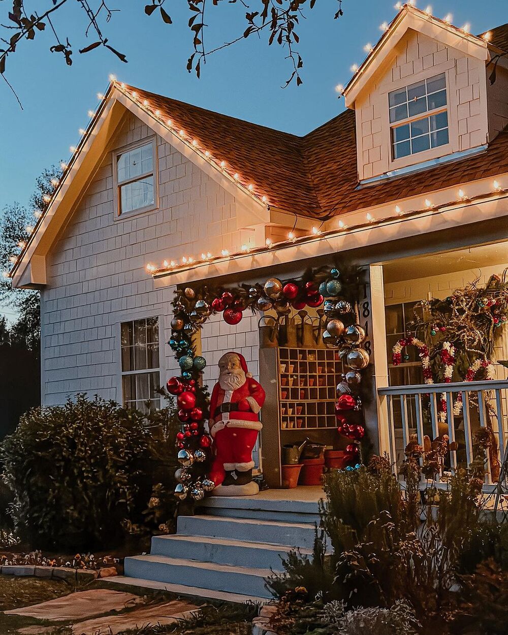 christmas lights on house exterior 3