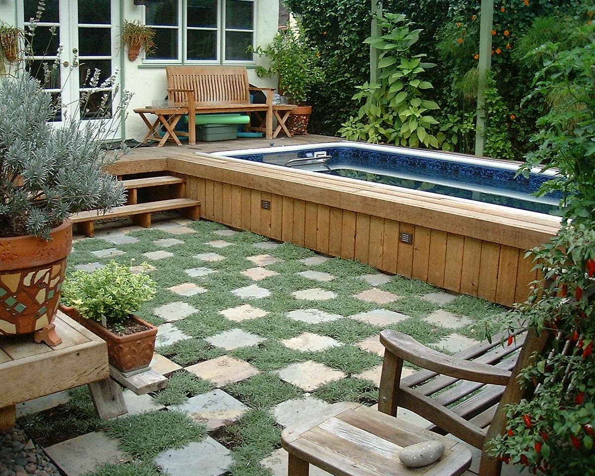 12 pool designs for small yards 7