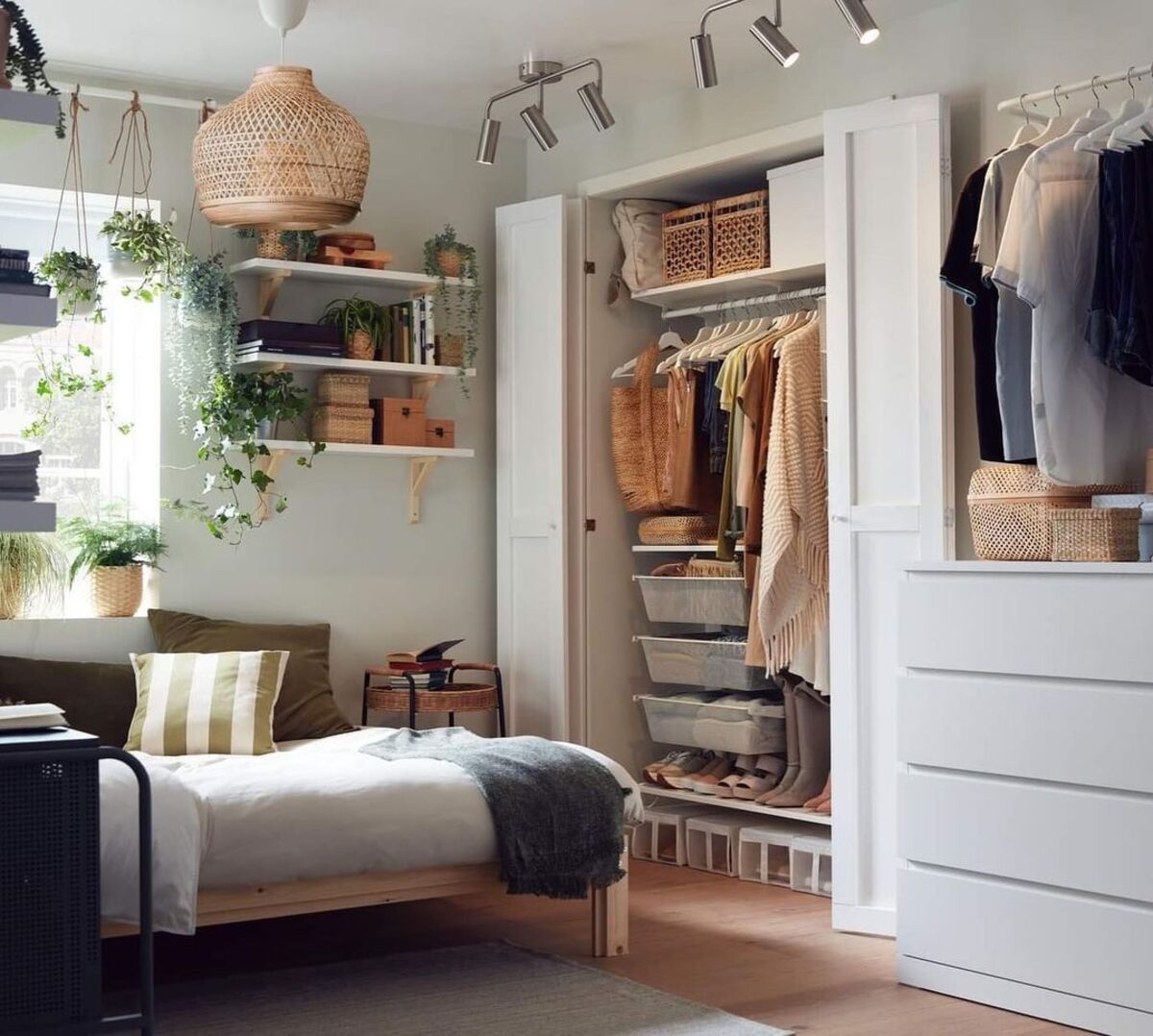 19 small closet organization bedroom 4