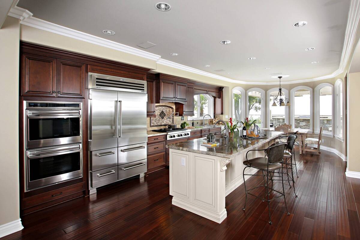 cherry cabinet kitchen color scheme 9