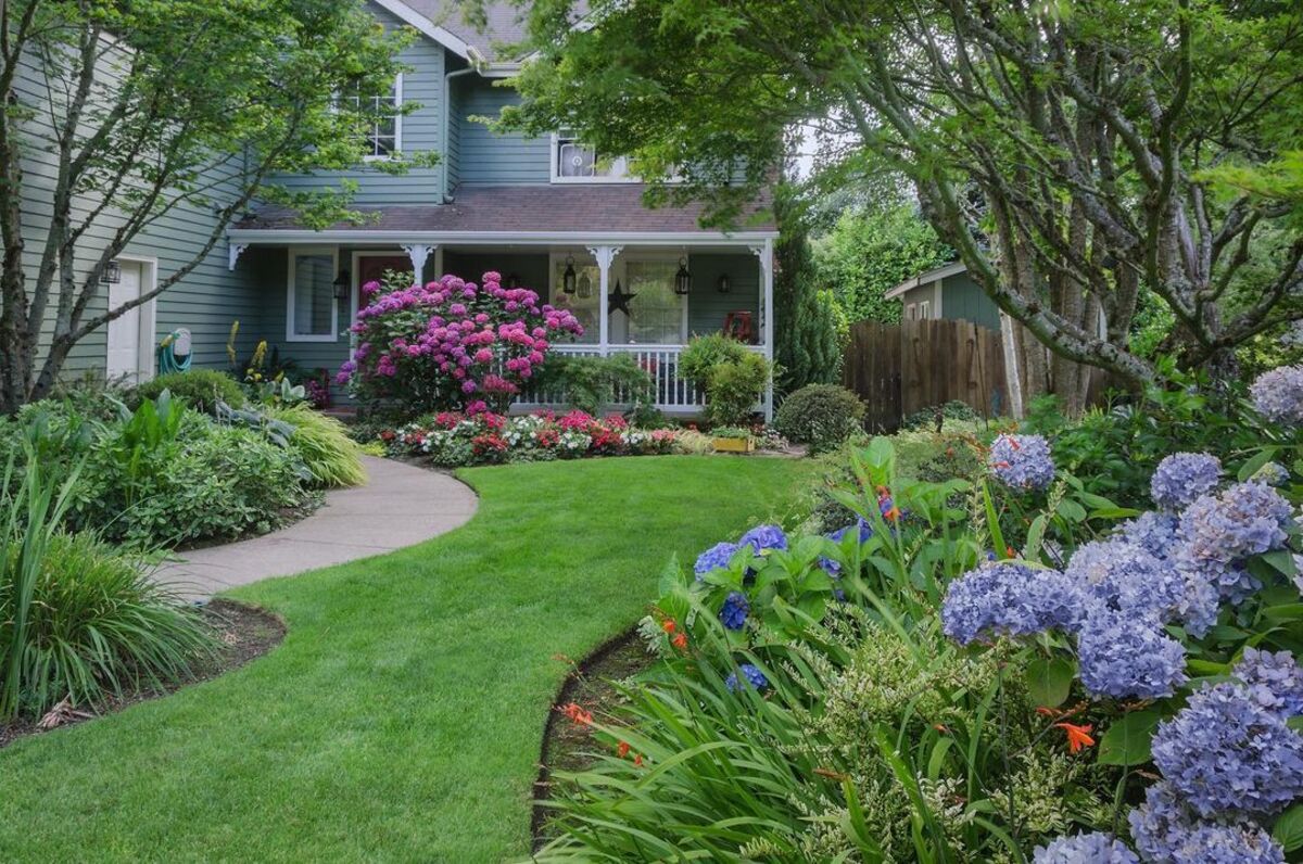 18 diy flower beds in front of house 1