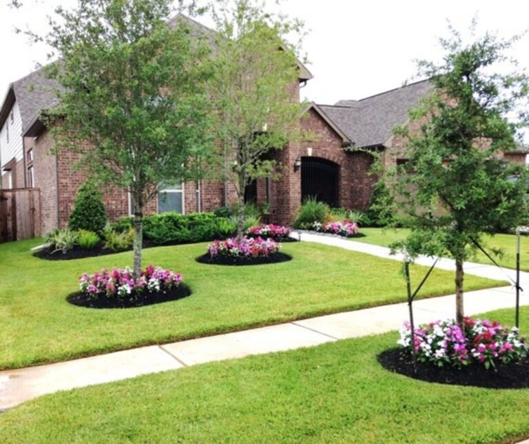 23 Stunning Front Yard Flower Bed Ideas for Curb Appeal