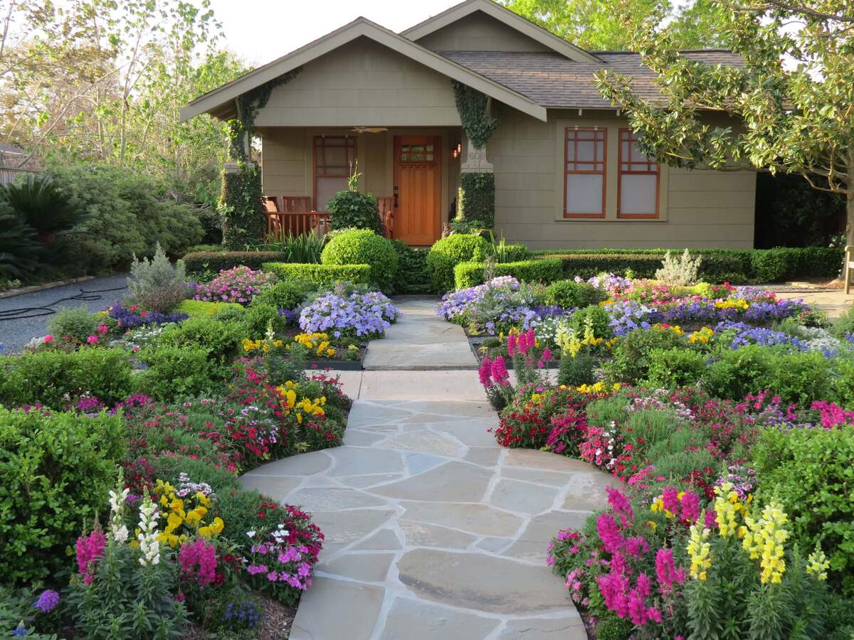 23 front yard flower beds 22
