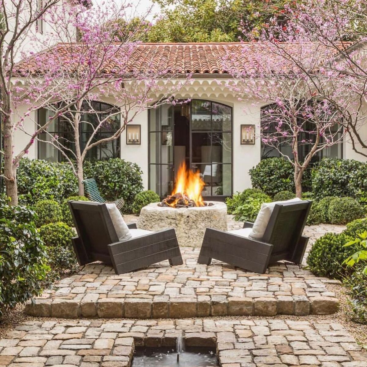 27 fire pit area ideas 15