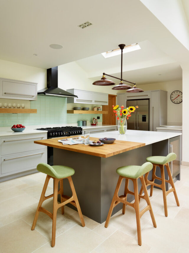 Discover 21 Stunning Kitchen Islands Perfect for Family Gatherings
