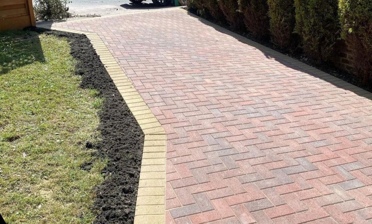 driveway border ideas