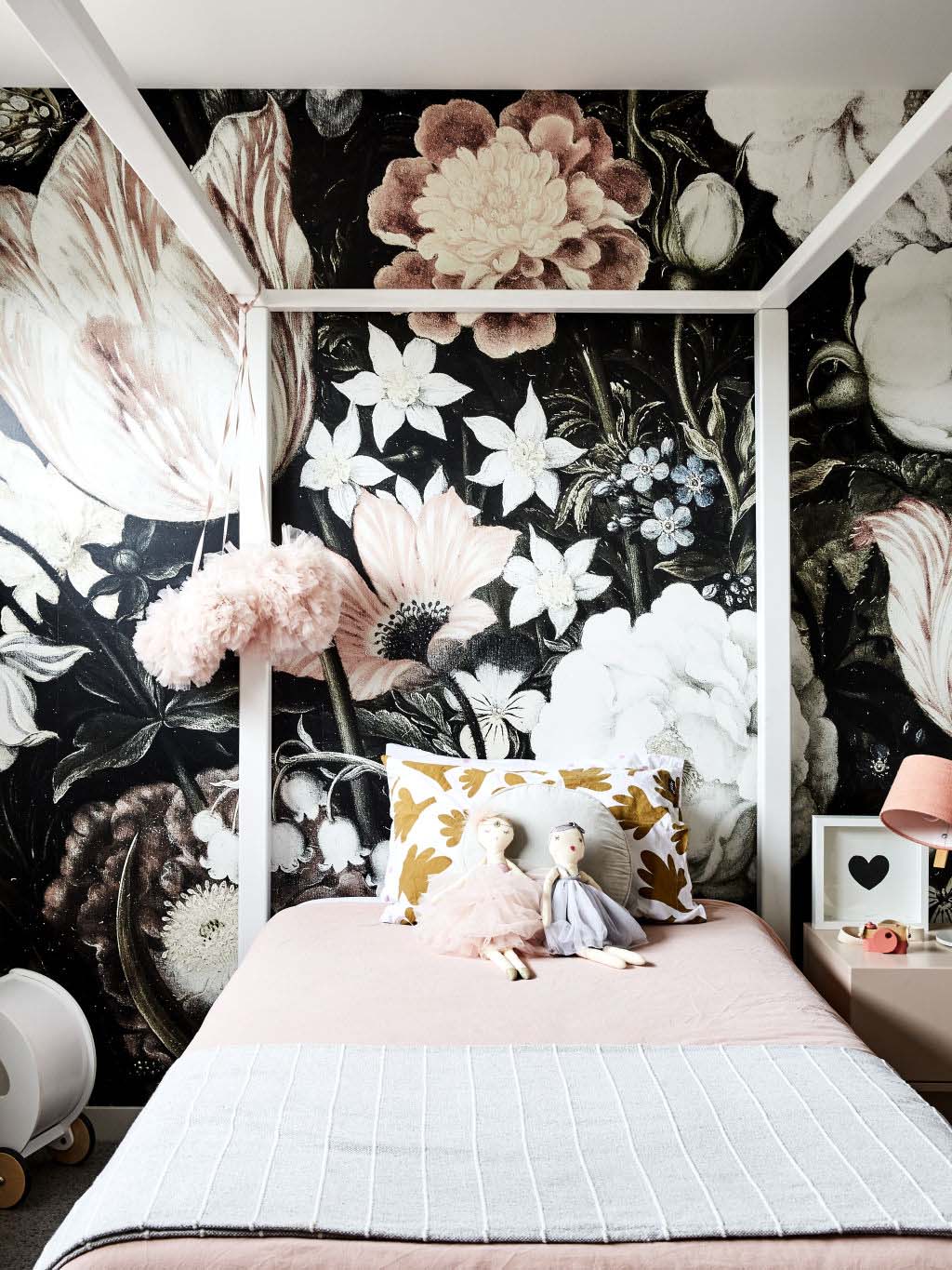 floral wallpaper bedroom