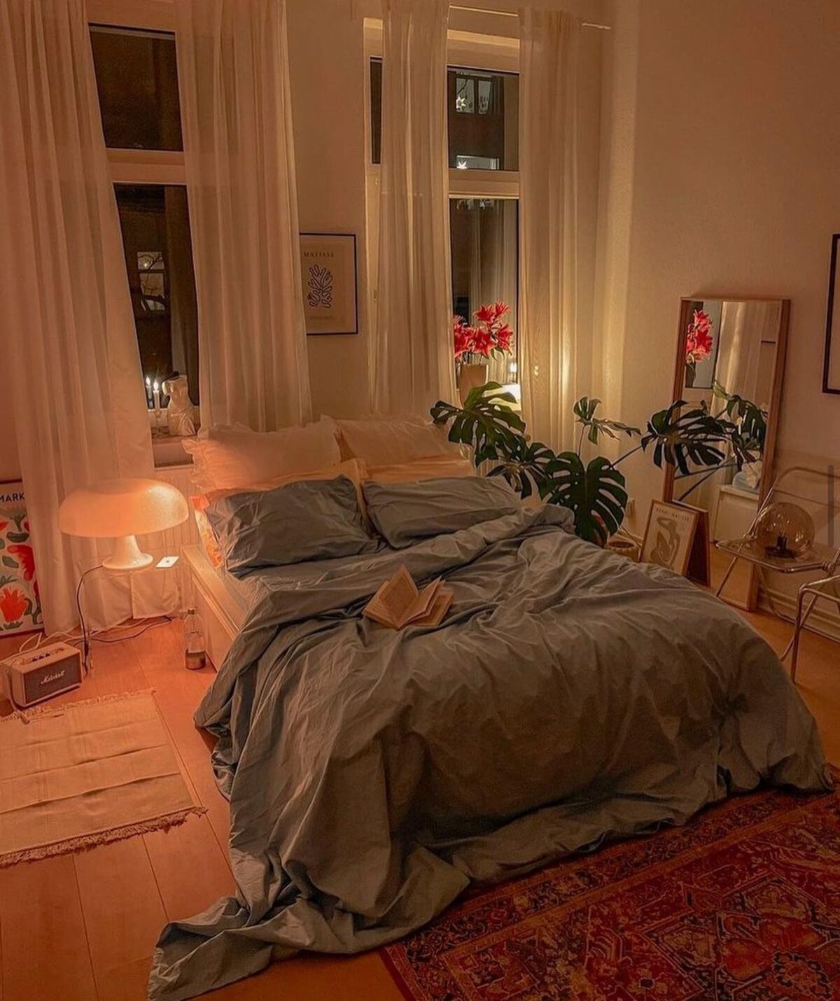 32 Romantic Bedroom Decor Ideas to Bring the Magic of Love into Your Space